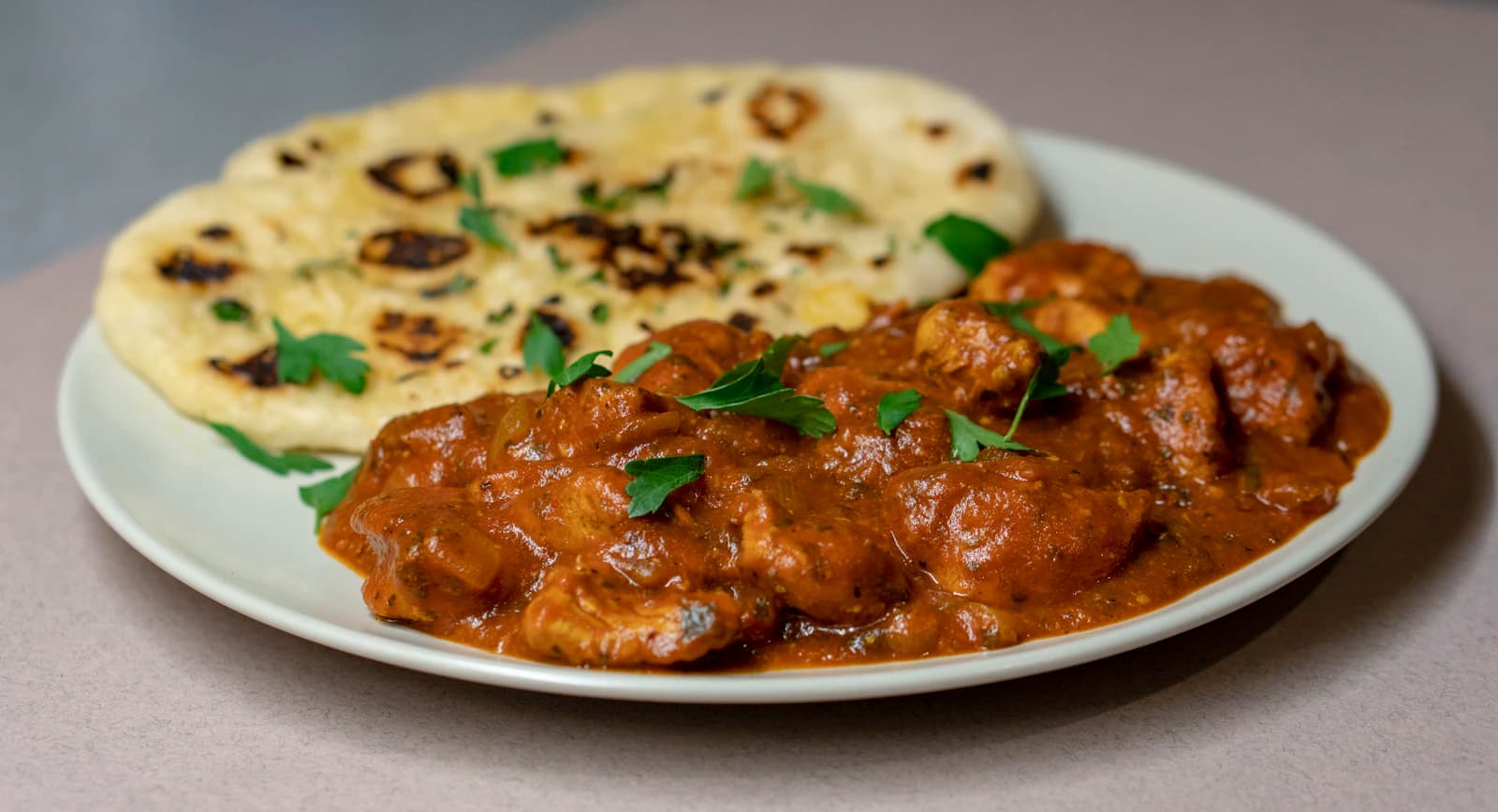 Slow-simmered curry with roasted spices at Wow Kitchen Gadstrup